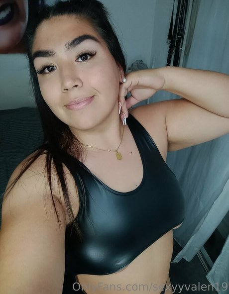 sexyyvalen19 topless onlyfans