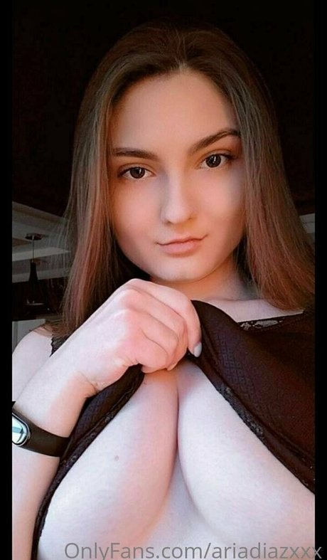 ariadiazxxx onlyfans nude photos