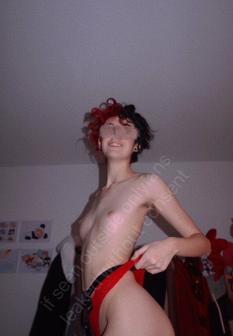 strawberryteeth onlyfans naked leaks