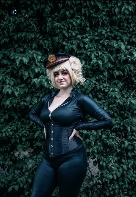 minniealiencos nude leaked onlyfans