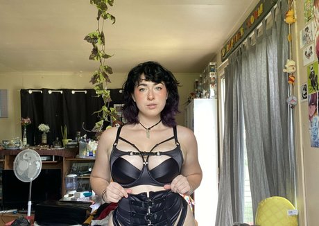 minniealiencos onlyfans fotos