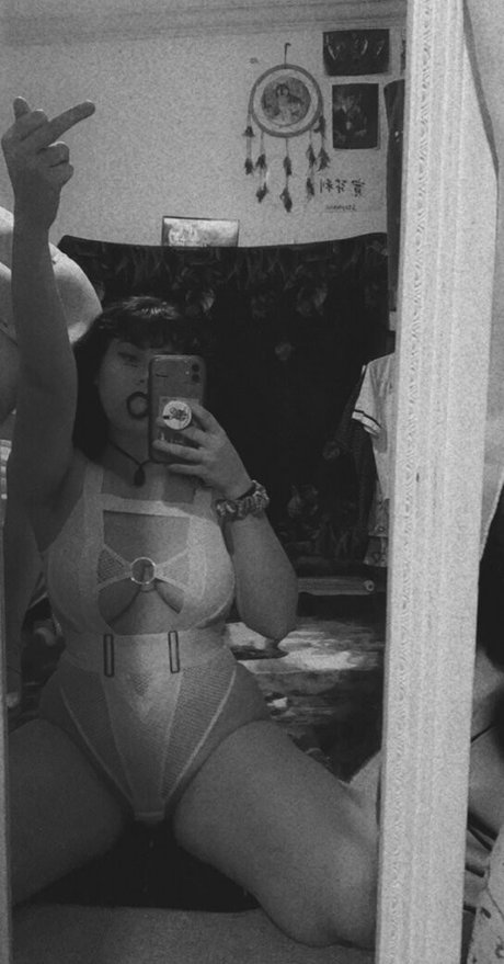 minniealiencos onlyfans leak