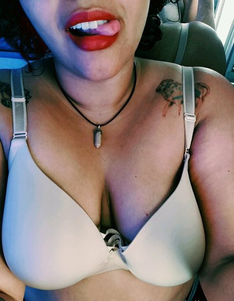 leonadelioness Profile pic