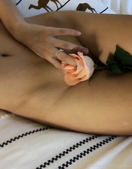 julialogan onlyfans lesk