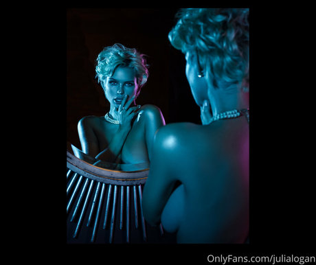 julialogan naked only fans
