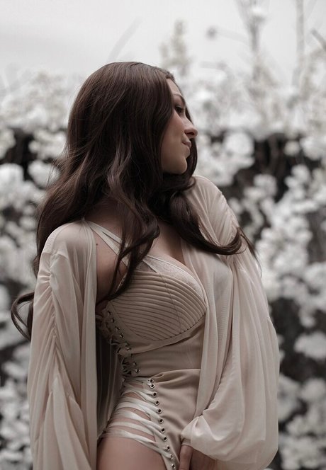 dear dear iris leaked nude onlyfans