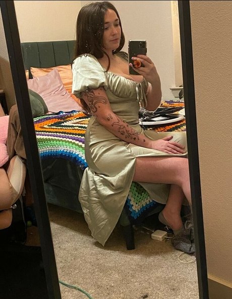 Emily Fox onlyfans leak ass