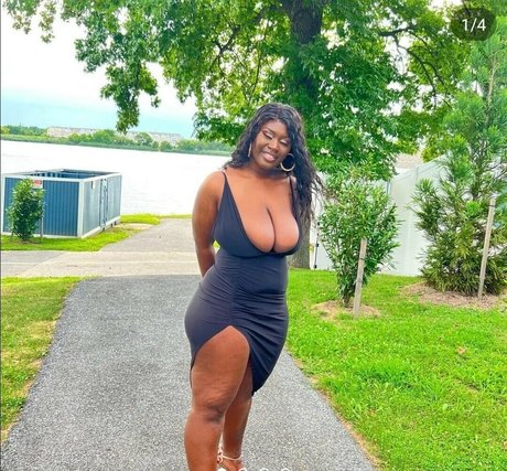 elleblack sexy onlyfans