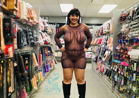 Peacock Couple onlyfans leaks