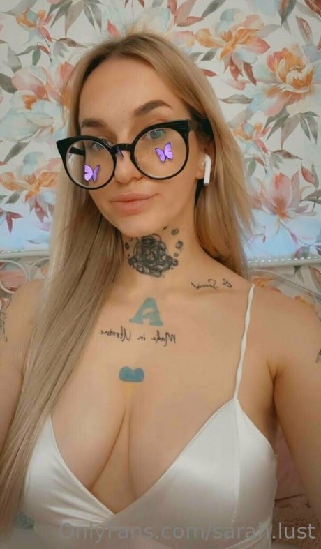 sarah lust pics onlyfans