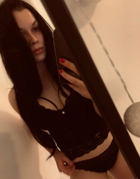 sisters onlyfans exclusive img