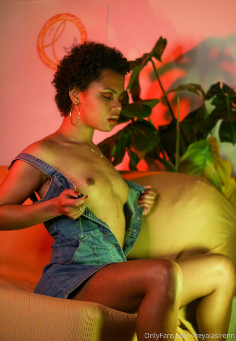 freyalasirenn onlyfans nudes leaked