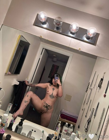 fairlyodd222 nudes onlyfans