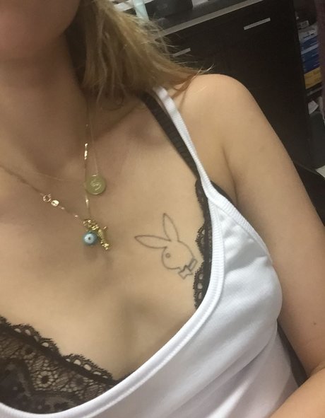 Suki Waterhouse onlyfans sextape leak