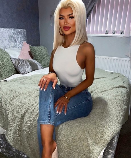 Chloe Inskip onlyfans leak xxx