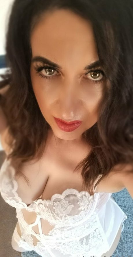 alig44444 onlyfans model images