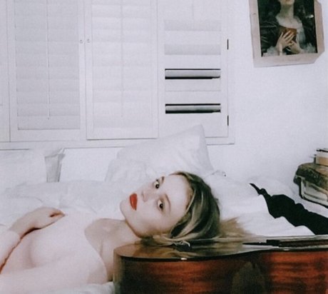 Emily Lind onlyfans free content