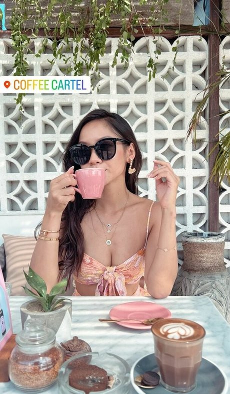 Novita Lam onlyfans naked