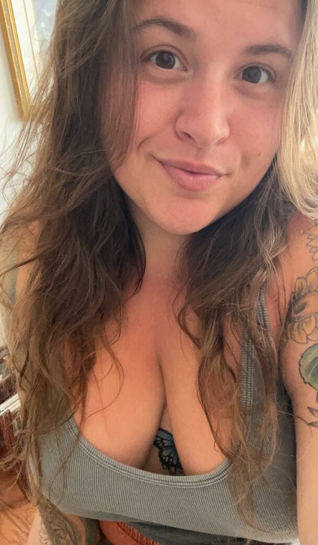 HandfulHeather naked onlyfans