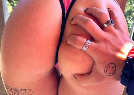 Eaethamy_ onlyfans naked