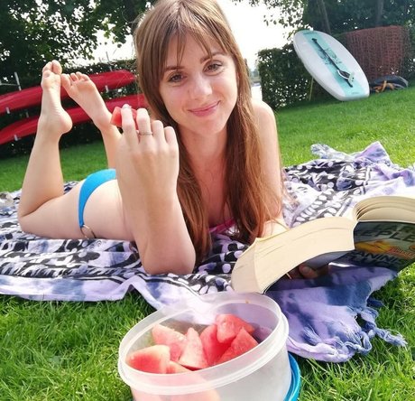 Merona ASMR nude only fans leaks