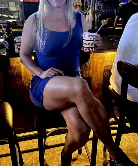 The Seductive Hotwife onlyfans model photos