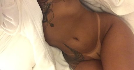 Giovanna Paes only fans