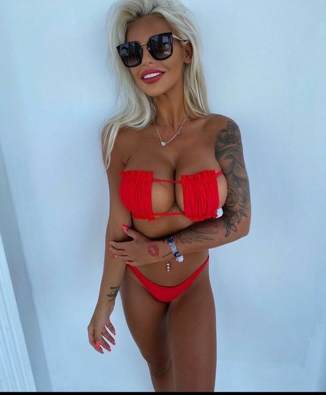 Nikola Rihova onlyfans fotos