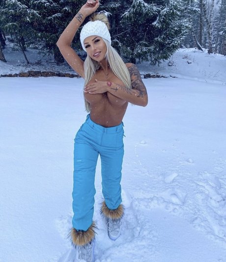 Nikola Rihova onlyfans pics nude