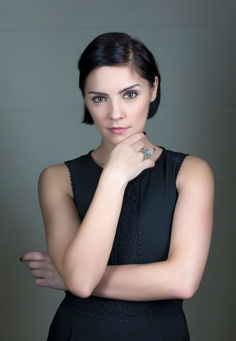 Annabel Scholey sex onlyfans