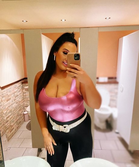 BustyBrunetteS pics onlyfans