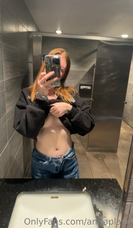 anitaplaya onlyfans desnuda