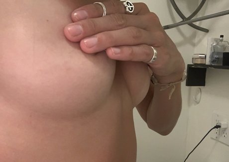 Antoinette Cuccia onlyfans nudes