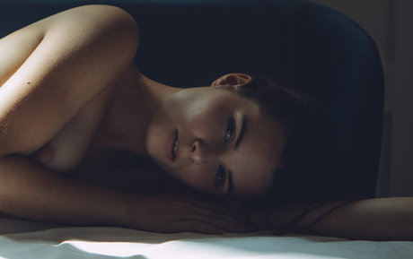 Laure Surlerivage onlyfans images