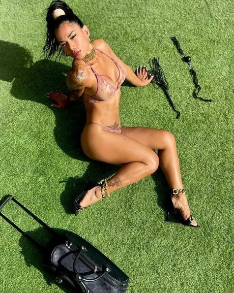 Jamily Dias naked onlyfans leaked