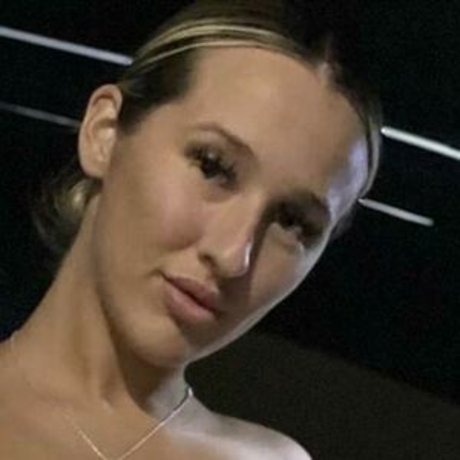 naughtyjordy126x onlyfans nude leak