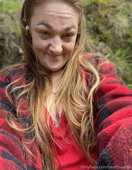 peachvanilla leaks only fans