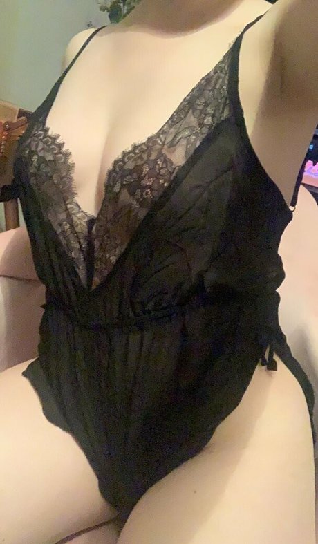 ellie bx onlyfans sexy