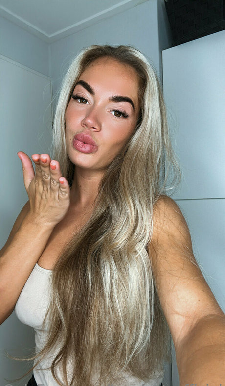 lunalust official pics onlyfans