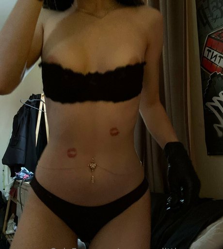 yoursexylittleprincess onlyfans leakes