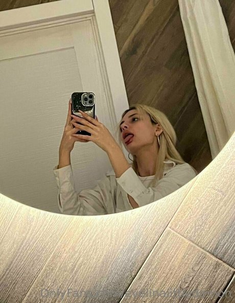 evelinalittledemon onlyfans leaks porn