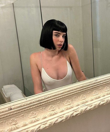 Chloe Hodgson onlyfans model