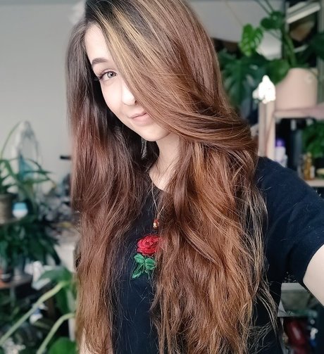 mature wife onlyfans porno depiction