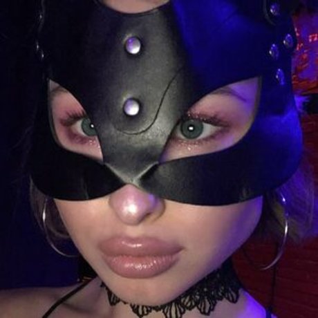 elllleeee onlyfans striptease