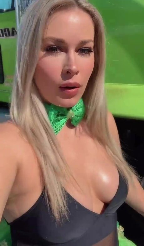 Nikki Baker onlyfans naked leak