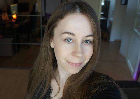 actuallyalisa onlyfans sextape leak