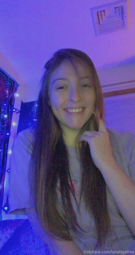 lunafayefree onlyfans model photo