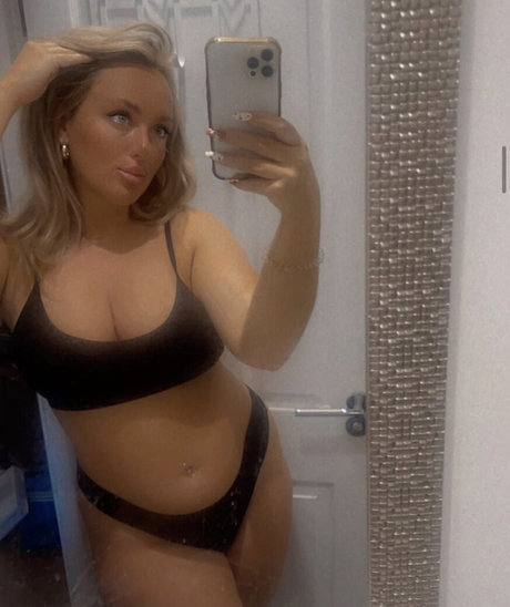 Caitlin Appleyard nude onlyfans