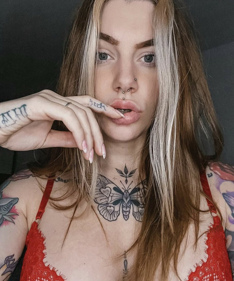 aline mc lovin nude onlyfans