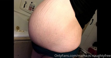 mama is naughtyfree onlyfans nudes